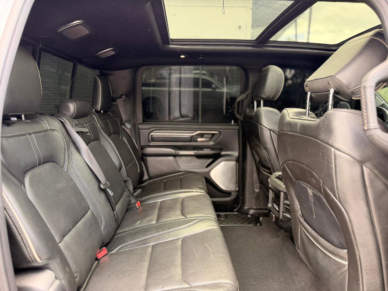 Used 2019 RAM 1500 Limited AWD/4WD image 16