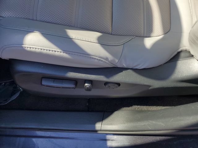 Used 2017 Honda CR-V EX-L image 18