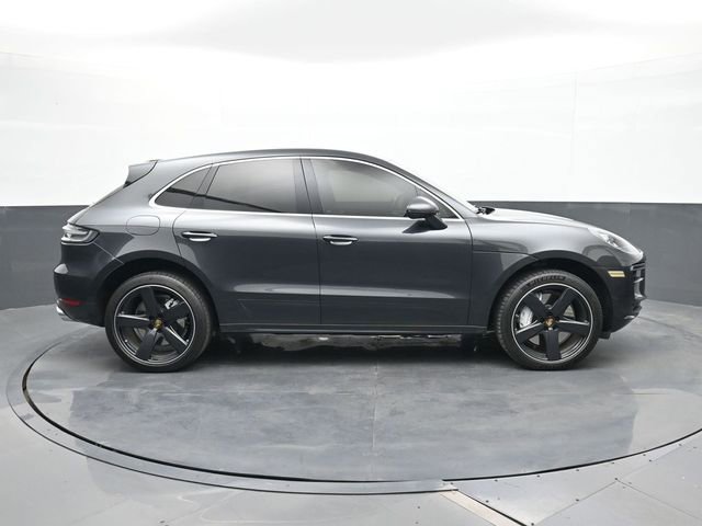 Certified 2021 Porsche Macan Turbo AWD/4WD image 23
