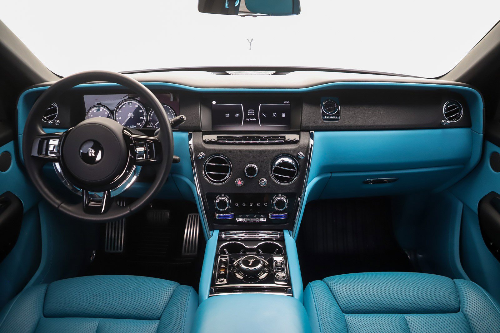 Used 2023 Rolls-Royce Cullinan AWD/4WD image 20
