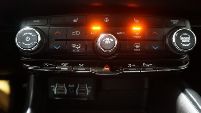 Used 2021 Dodge Durango SXT image 19