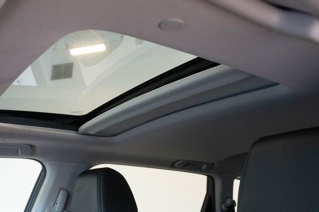 Used 2023 Honda CR-V EX-L image 4