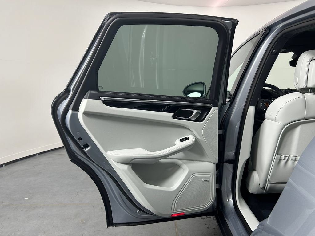 New 2026 Porsche Macan S AWD/4WD image 28