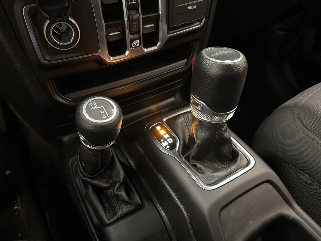 Used 2023 Jeep Gladiator Willys image 21