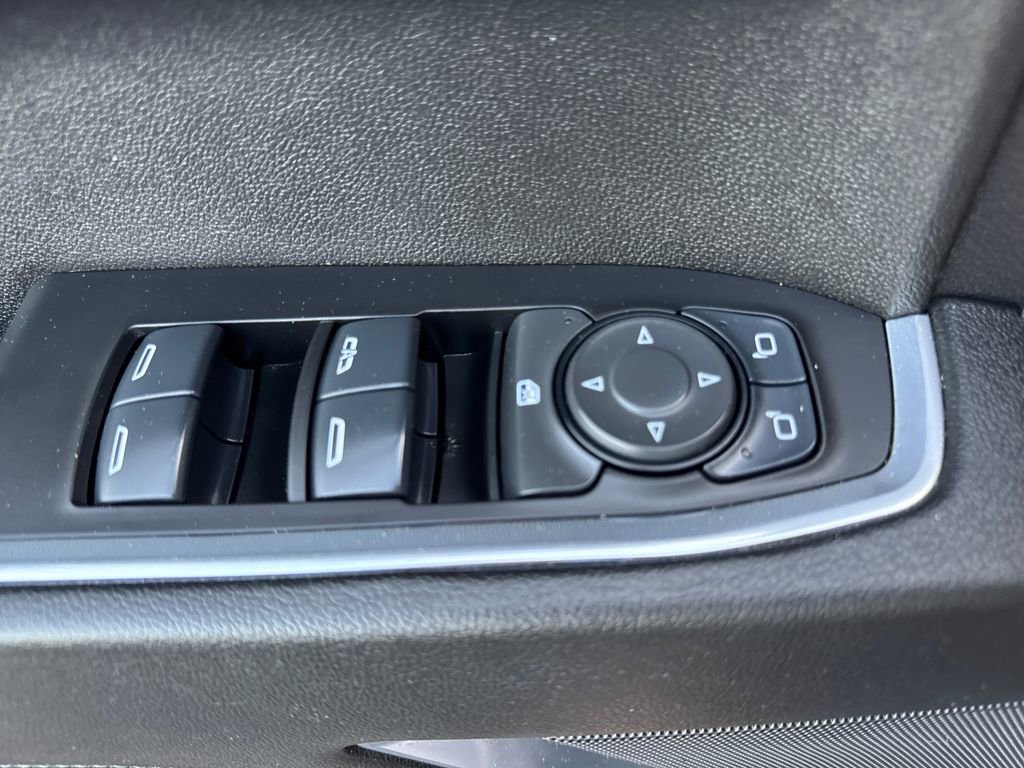 Used 2025 Chevrolet Silverado 1500 LT image 24