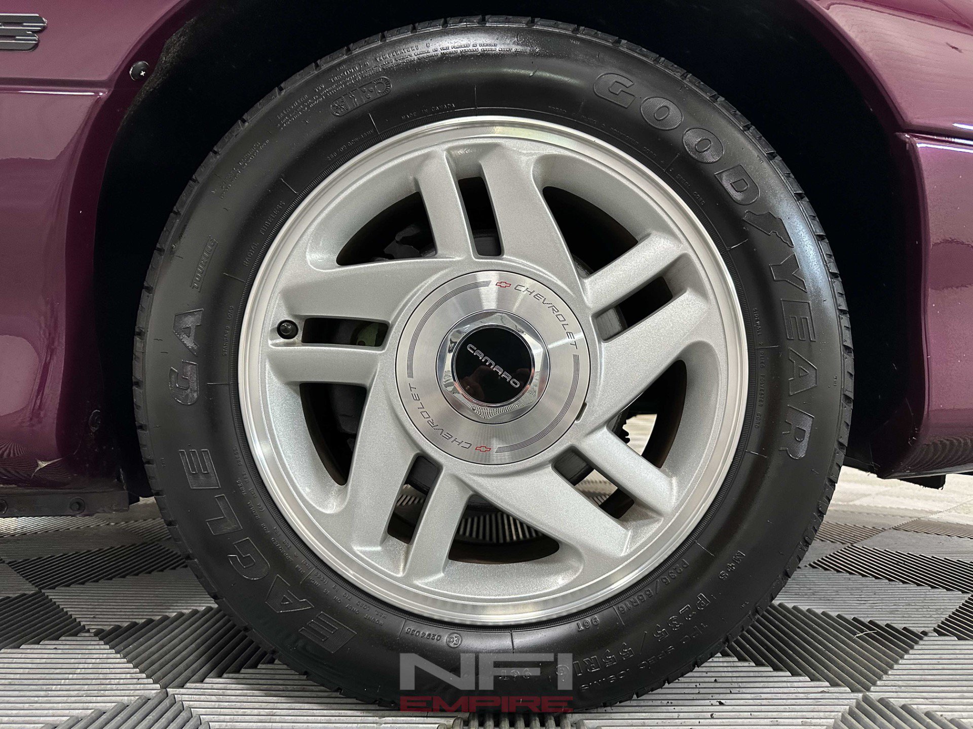 Used 1995 Chevrolet Camaro Z28 RWD image 16