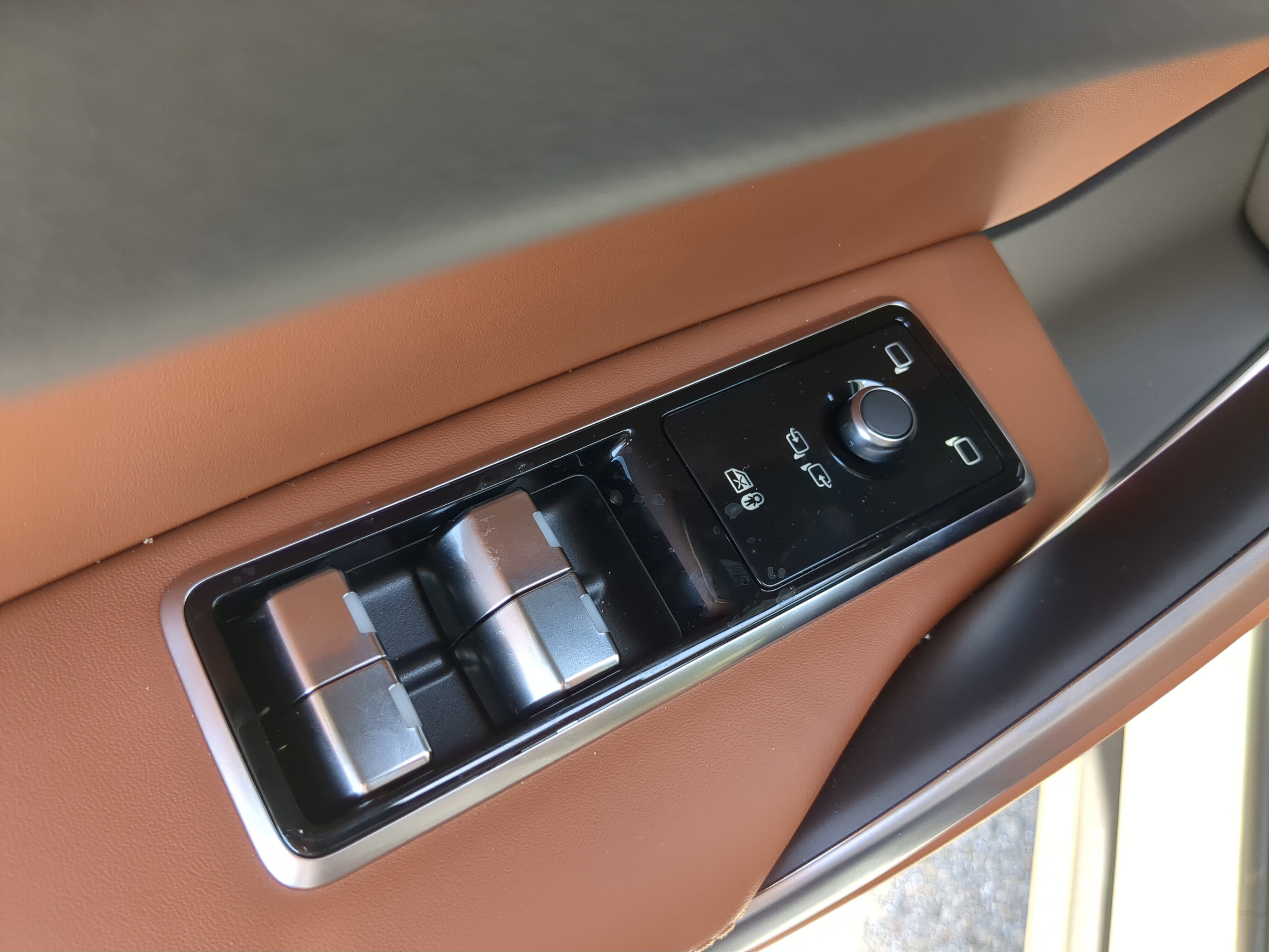 New 2026 Jaguar F-PACE R-Dynamic S image 18