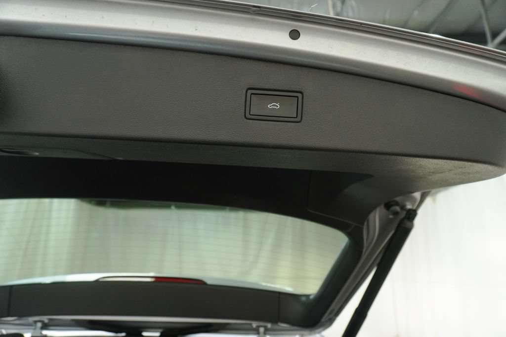 Certified 2024 Volkswagen Tiguan SE AWD/4WD image 6