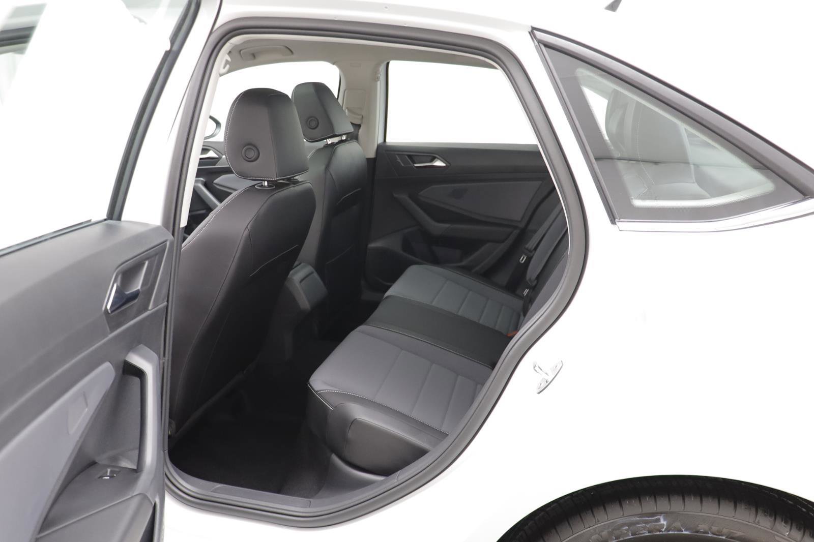 New 2026 Volkswagen Jetta SE image 13