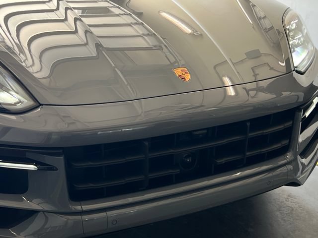 Used 2025 Porsche Cayenne S AWD/4WD image 14