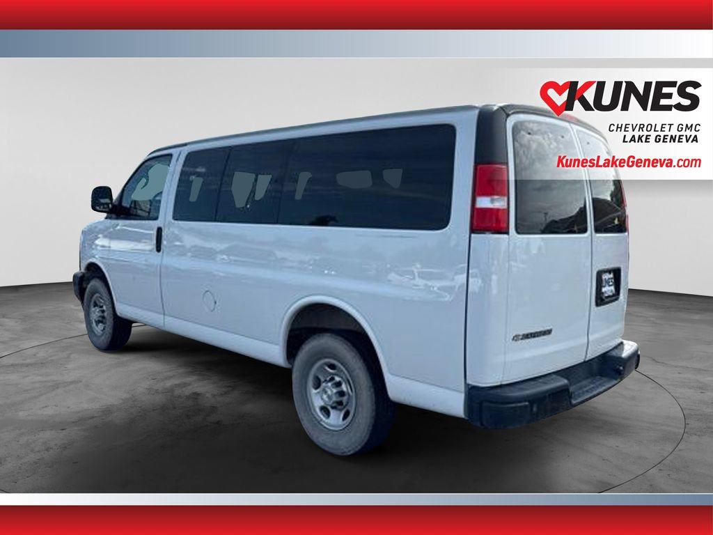 Used 2023 Chevrolet Express 3500 LS RWD image 8