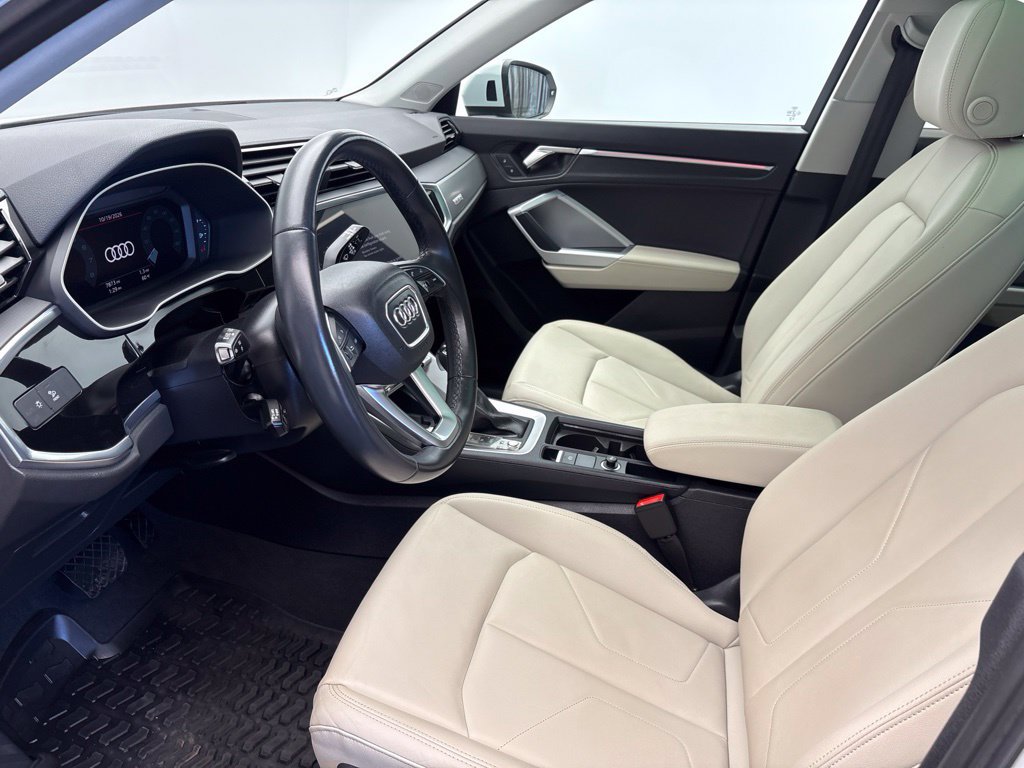 Used 2024 Audi Q3 2.0T Premium Plus w/ Premium Plus Package AWD/4WD image 7