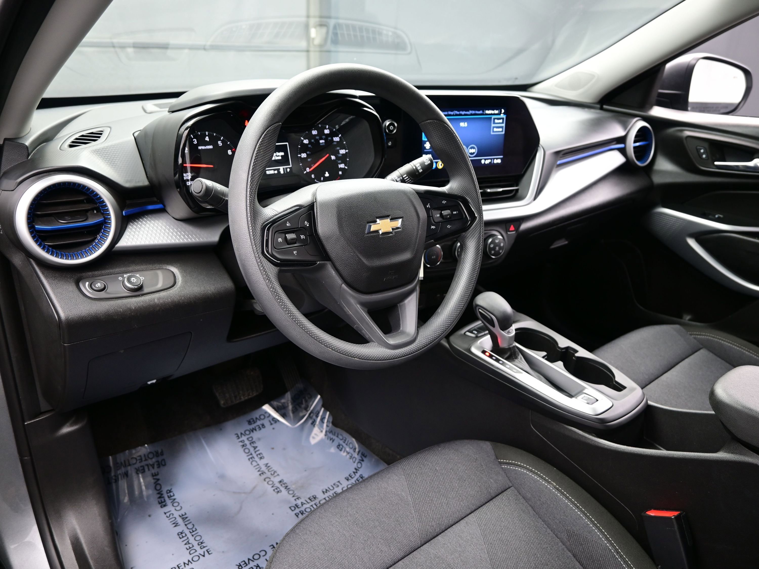 Used 2025 Chevrolet Trax LS w/ Driver Confidence Package image 12