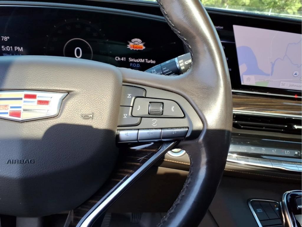 Used 2021 Cadillac Escalade Premium Luxury AWD/4WD image 27