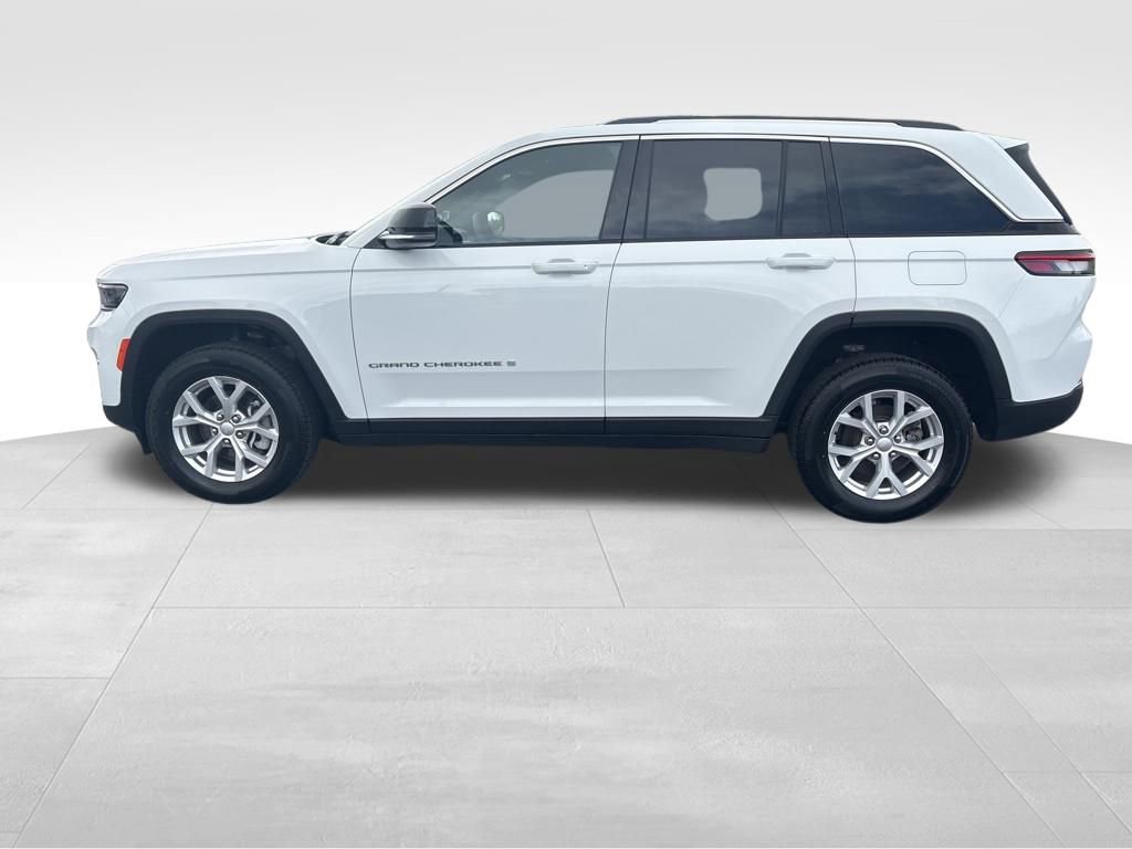 Used 2023 Jeep Grand Cherokee Limited AWD/4WD image 4