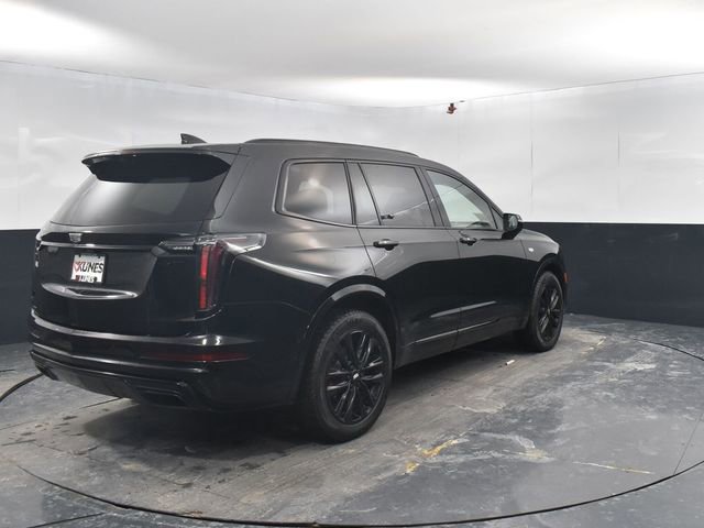 Used 2023 Cadillac XT6 Sport w/ LPO, ONYX Package image 9