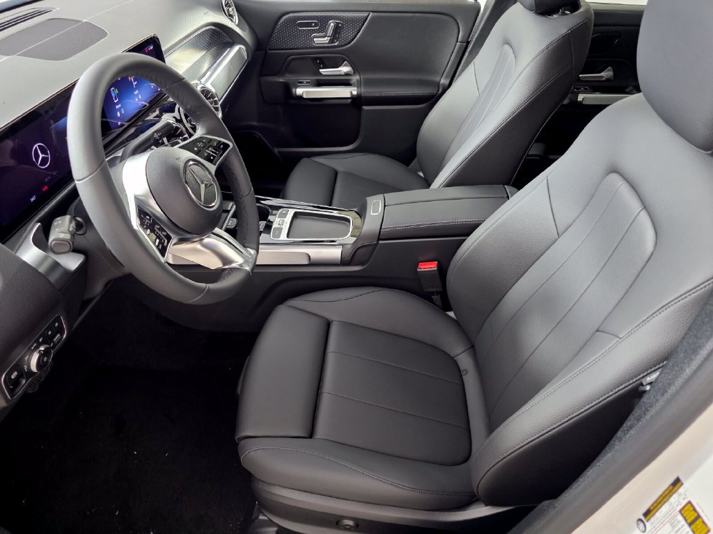 New 2026 Mercedes-Benz GLB 250 image 6