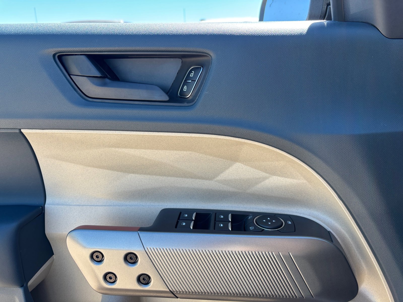 New 2026 Ford Maverick Lariat image 16