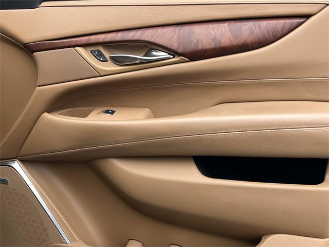 Used 2016 Cadillac Escalade Platinum image 25