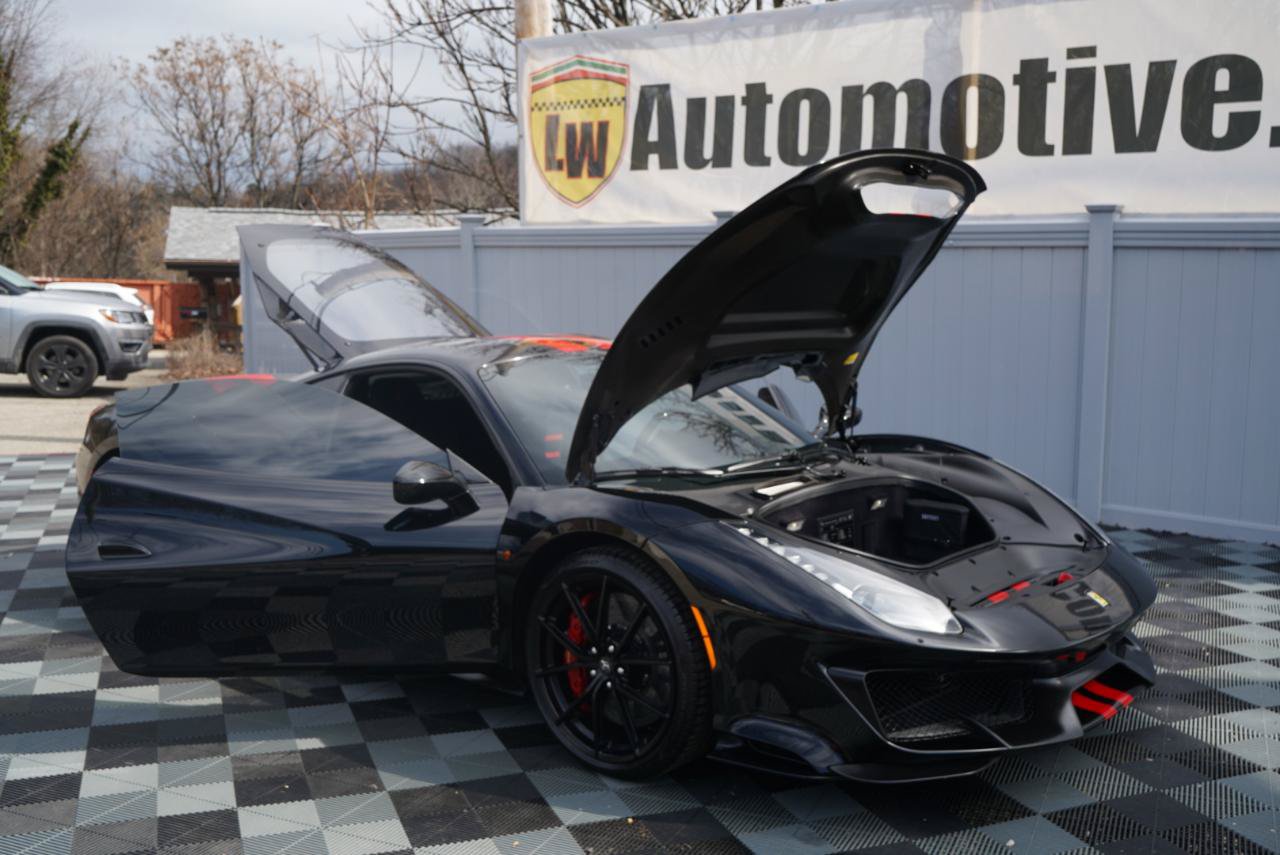 Used 2020 Ferrari 488 Pista Coupe RWD image 81