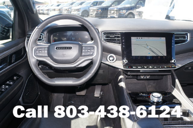 Used 2024 Jeep Wagoneer L Series II RWD image 13