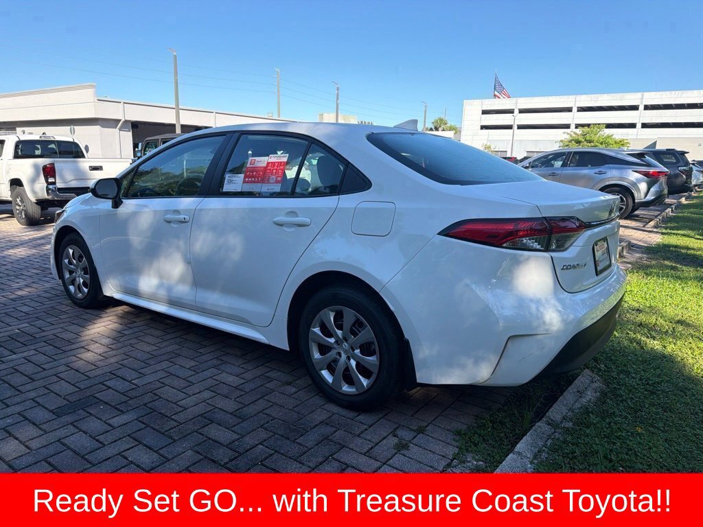 Used 2026 Toyota Corolla LE FWD image 11