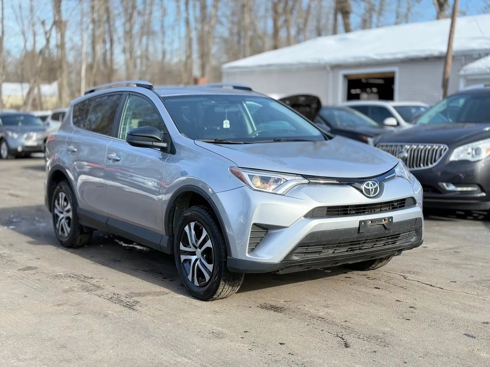 Used 2016 Toyota RAV4 LE image 4
