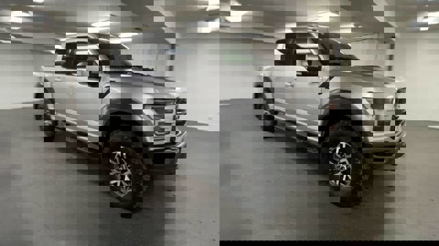 Used 2018 Ford F150 Raptor w/ Equipment Group 802A Luxury image 2