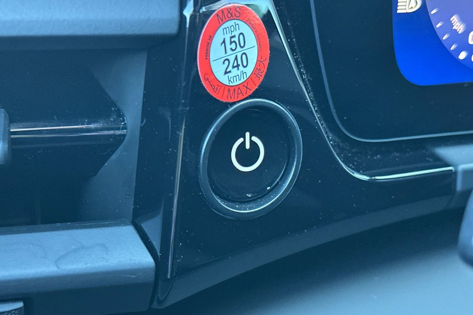 Certified 2025 Porsche Macan 4S Electric image 29