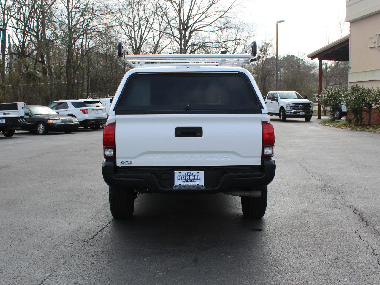 Used 2022 Toyota Tacoma SR image 13