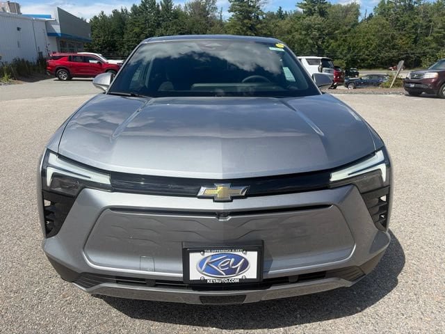 New 2026 Chevrolet Blazer EV LT AWD/4WD image 2