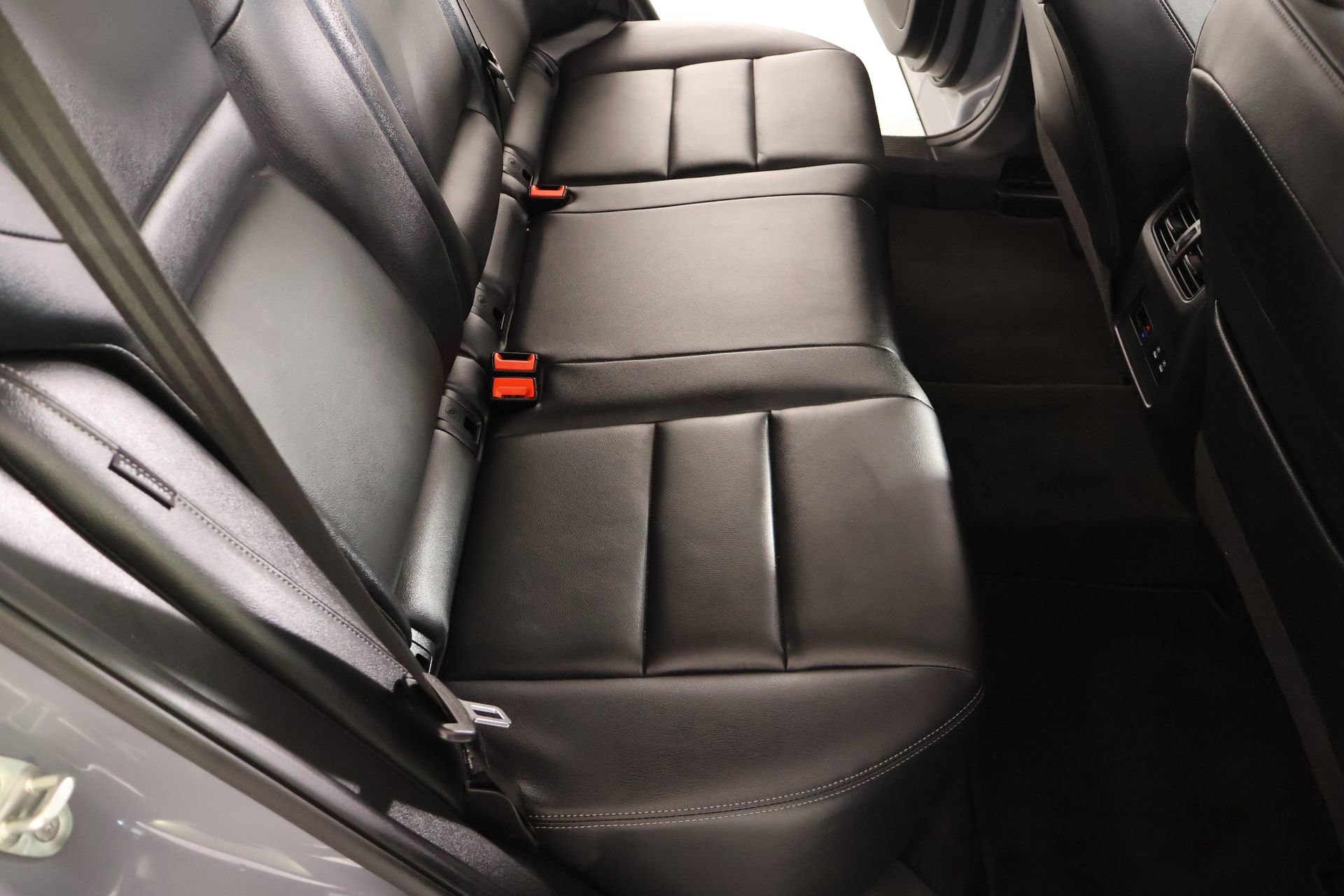 Used 2025 Nissan Rogue SL w/ SL Premium Package image 14