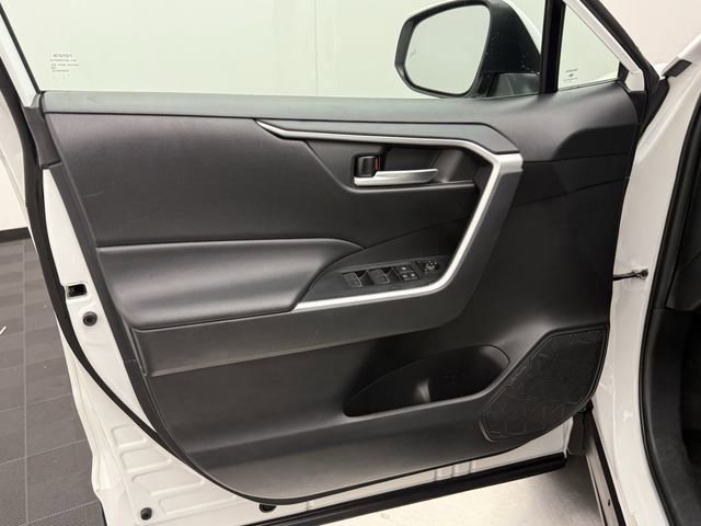 Used 2024 Toyota RAV4 XLE image 10