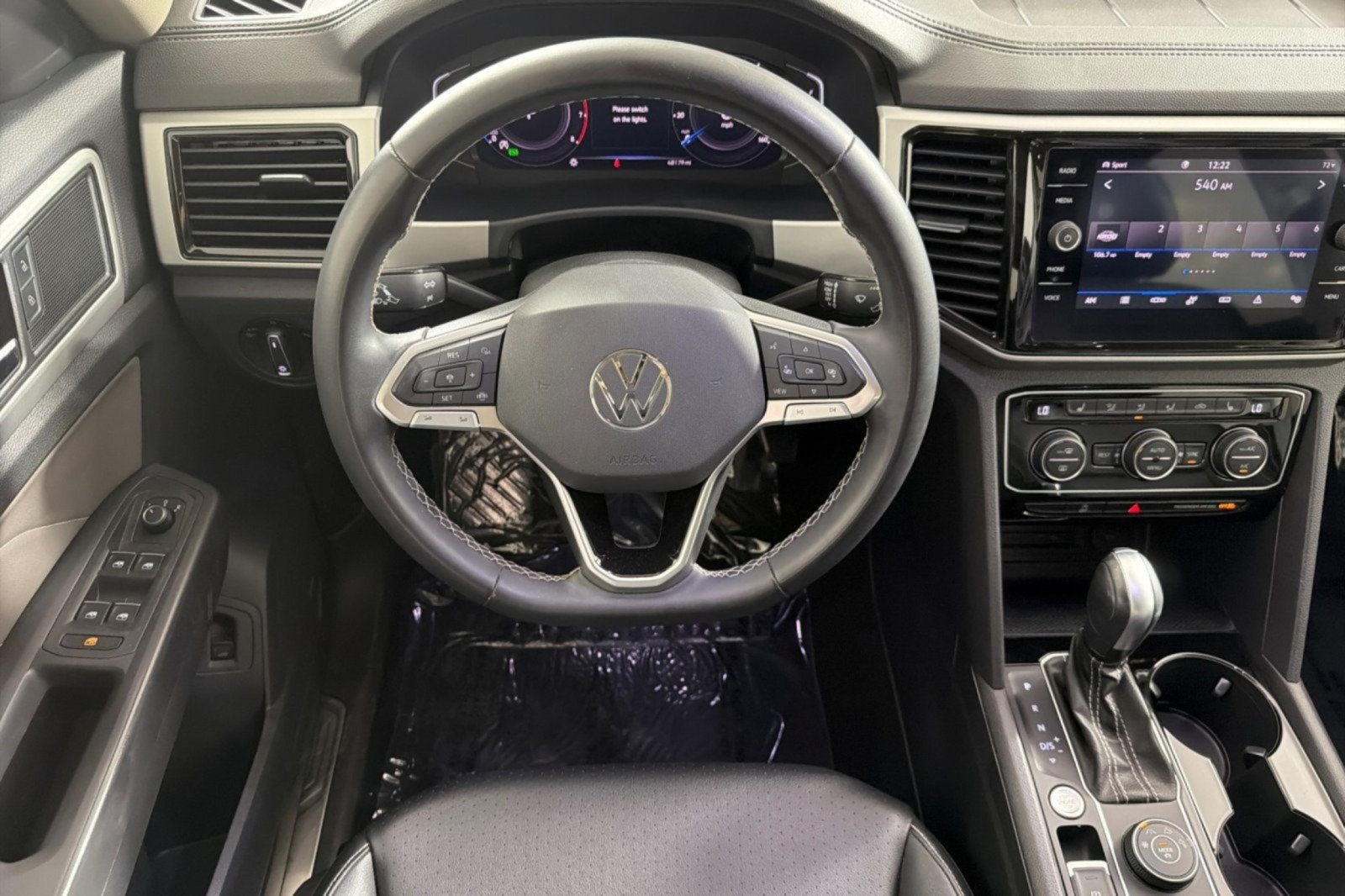 Used 2023 Volkswagen Atlas SE AWD/4WD image 13