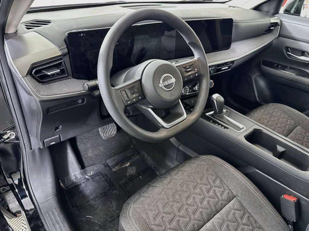 Certified 2025 Nissan Kicks SV FWD image 17