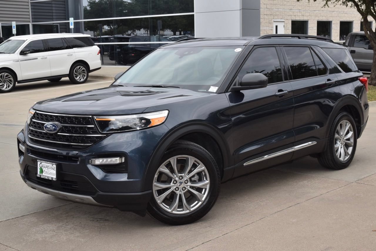 Certified 2023 Ford Explorer XLT w/ Equipment Group 202A RWD image 39