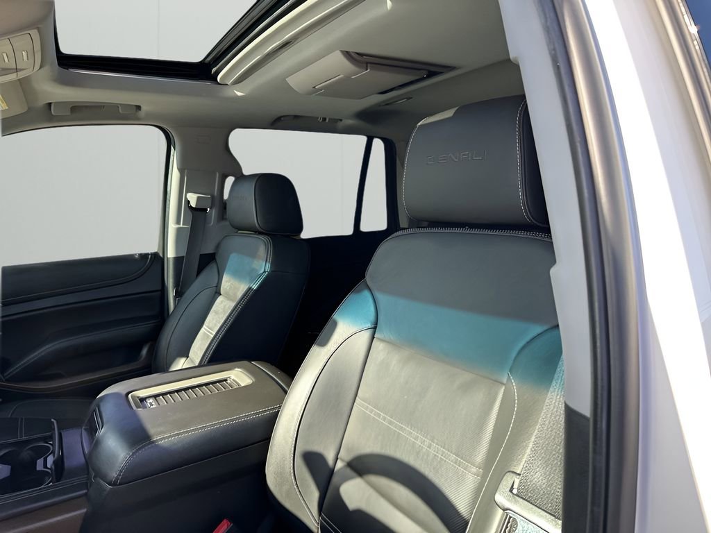 Used 2018 GMC Yukon Denali w/ Open Road Package image 27