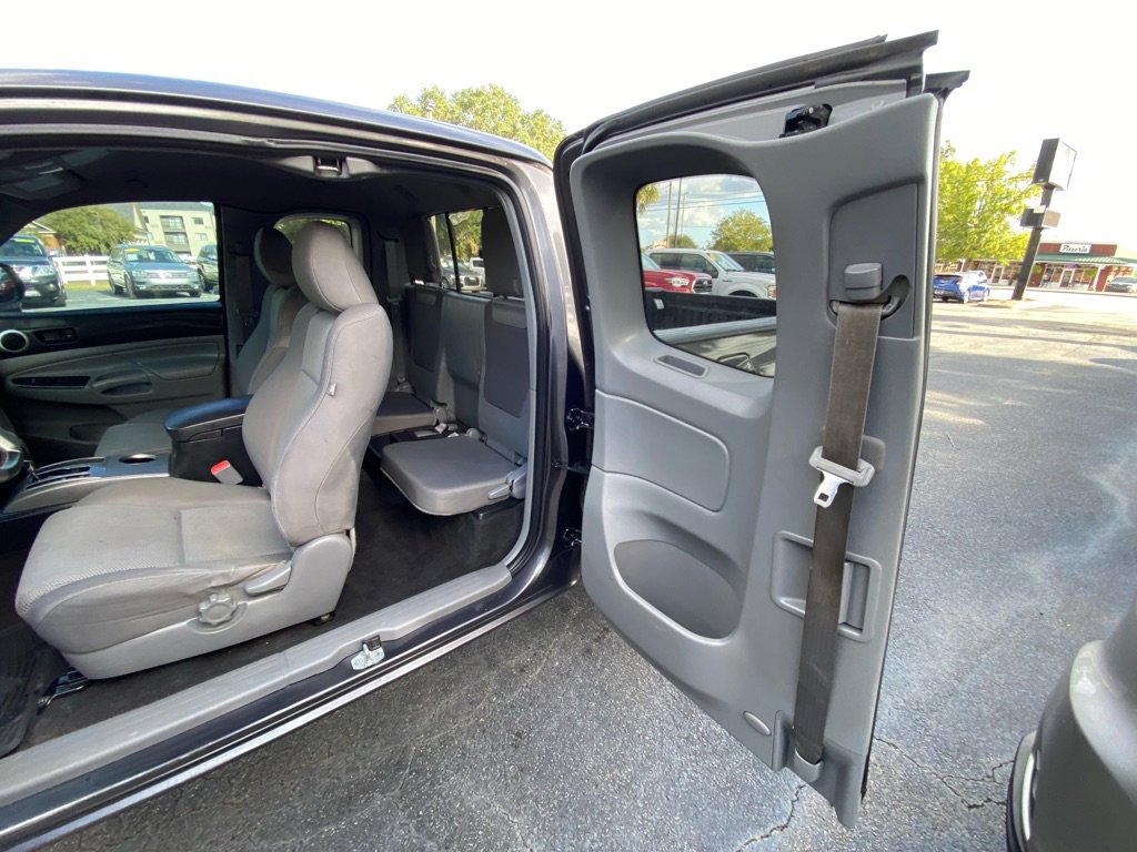 Used 2015 Toyota Tacoma PreRunner w/ TRD Off-Road Package RWD image 35
