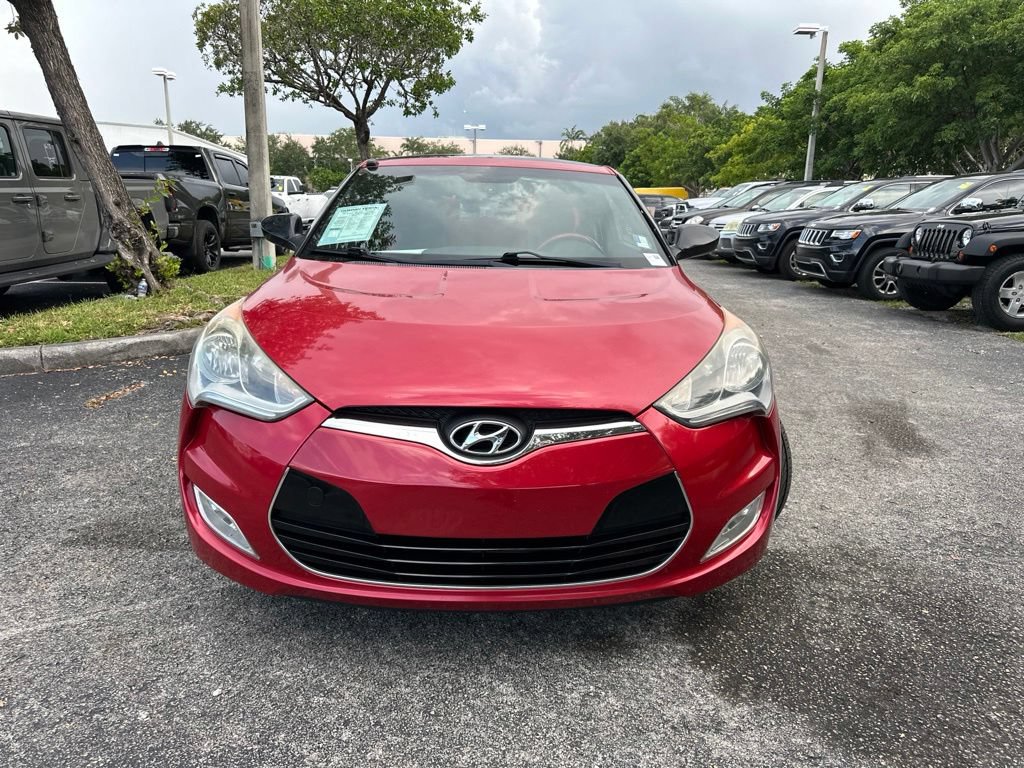 Used 2016 Hyundai Veloster w/ Option Group 02 FWD image 2