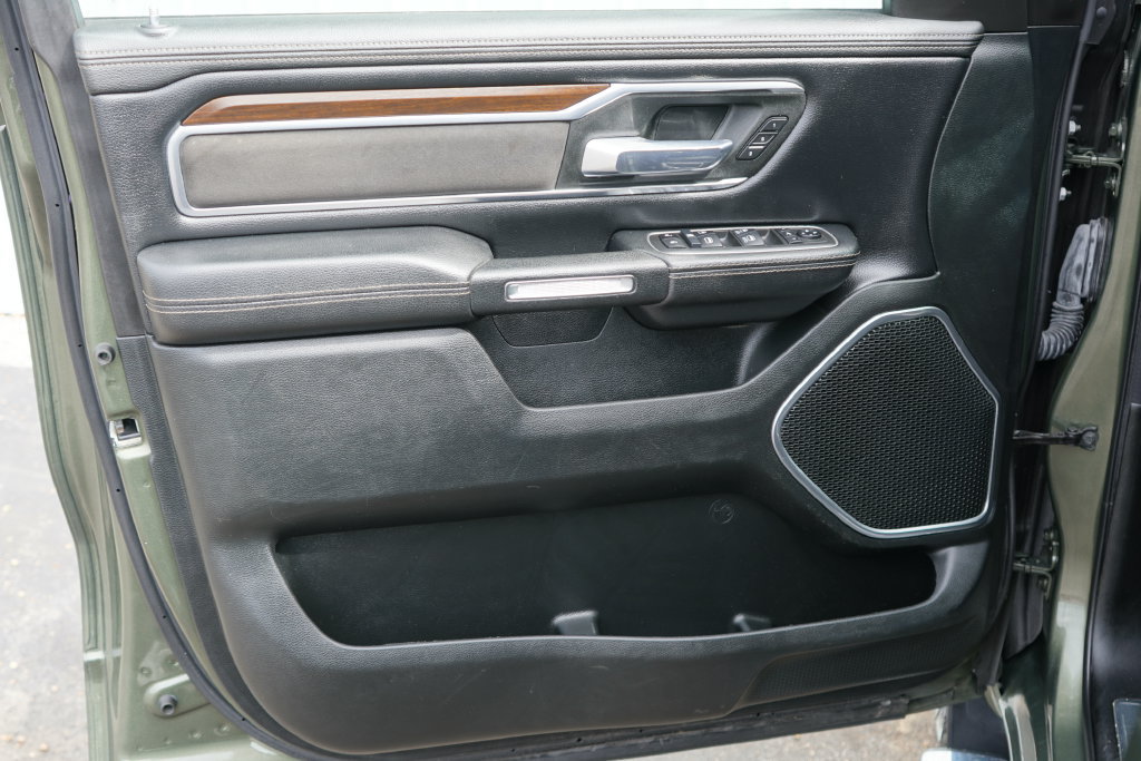 Used 2021 RAM 1500 Laramie AWD/4WD image 12