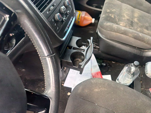 Used 2019 Dodge Grand Caravan SE FWD image 14