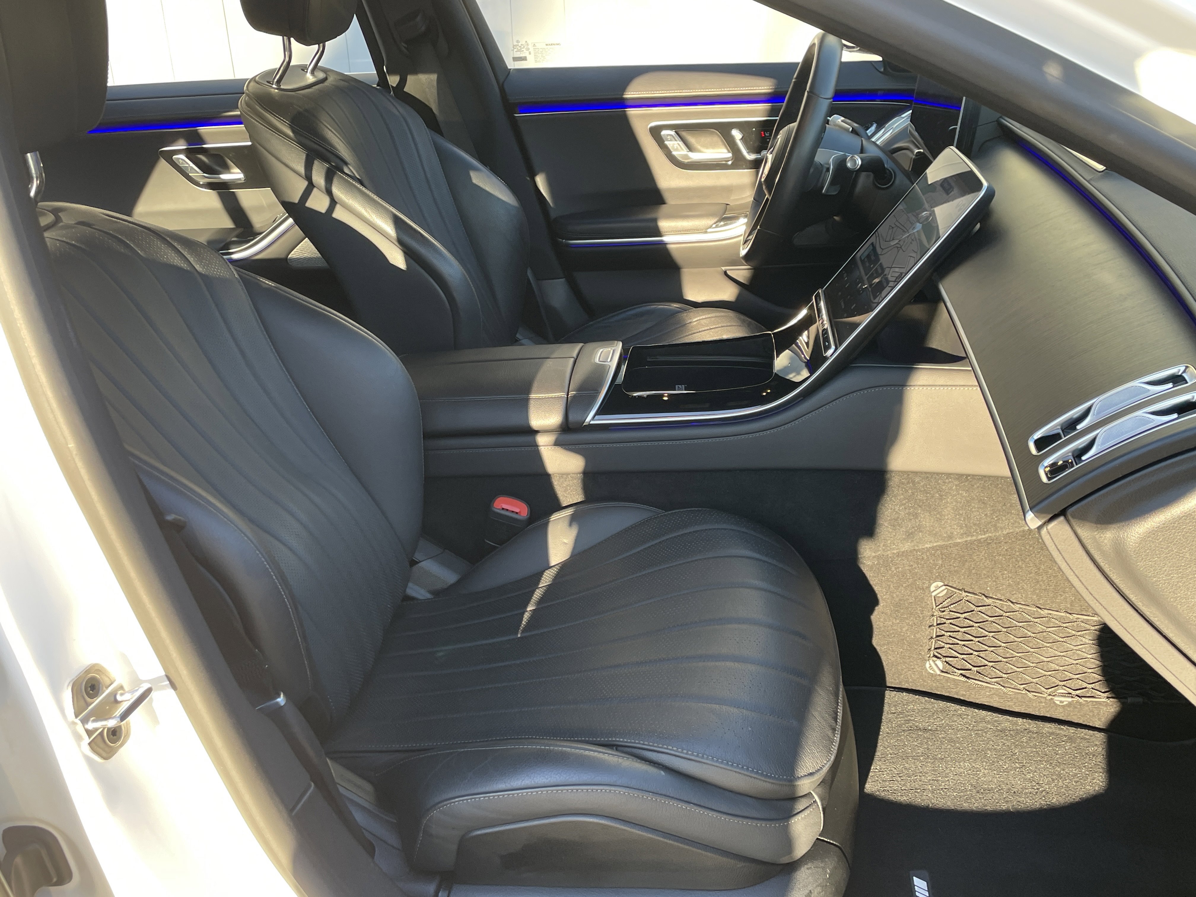 Certified 2022 Mercedes-Benz S 500 4MATIC w/ AMG Line Package image 48