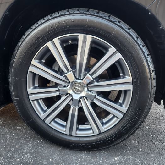 Used 2017 Lexus LX 570 4WD image 39