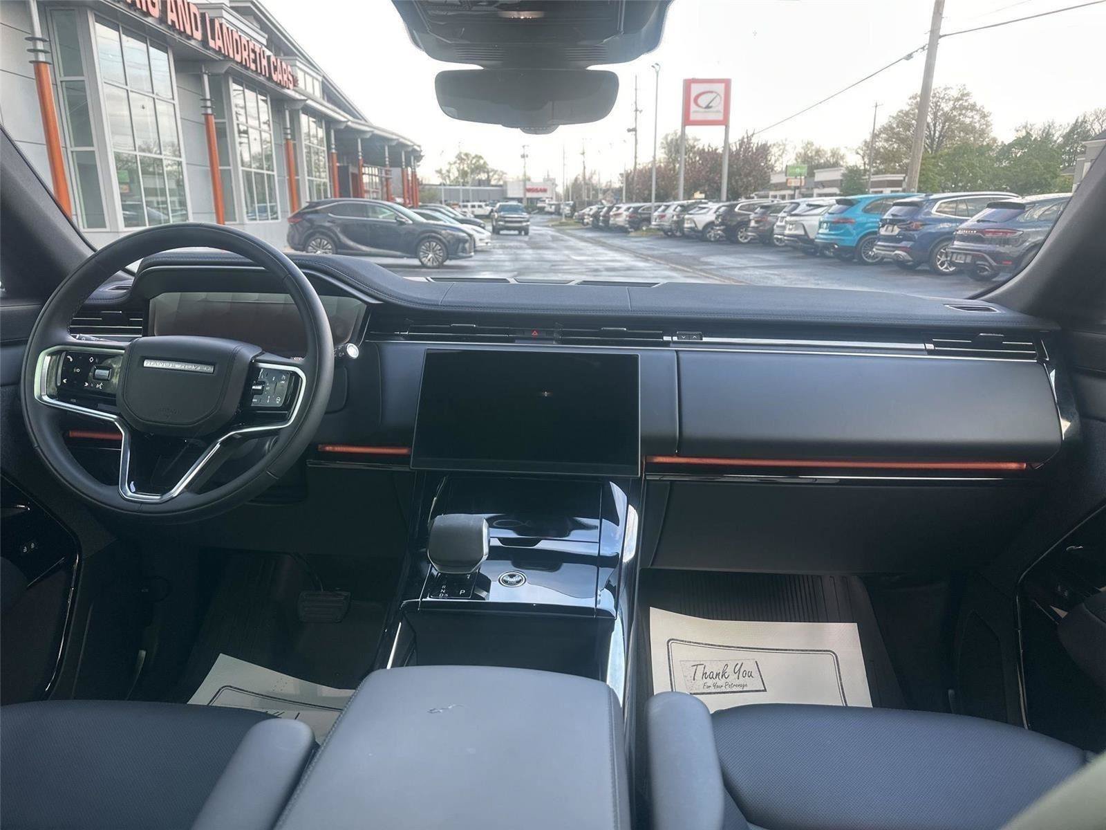 Used 2025 Land Rover Range Rover Sport SE AWD/4WD image 26