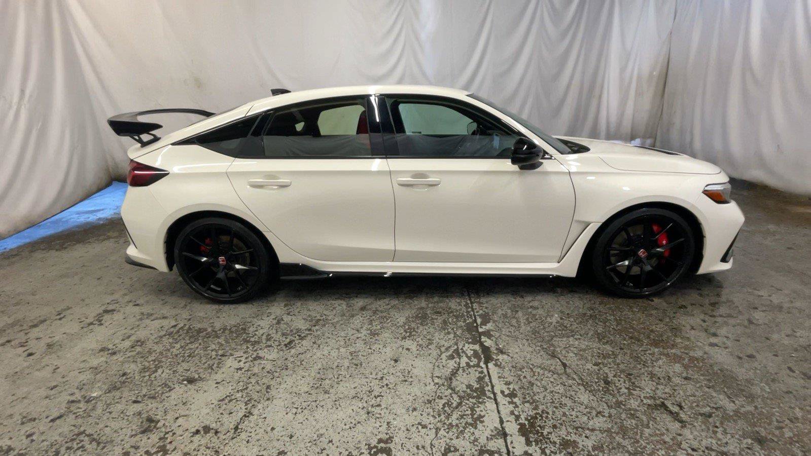 Used 2025 Honda Civic Type R image 6