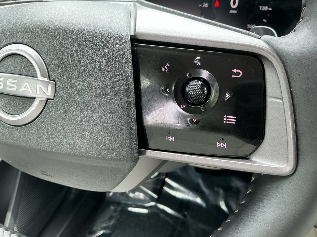 Used 2025 Nissan Murano SV AWD/4WD image 20