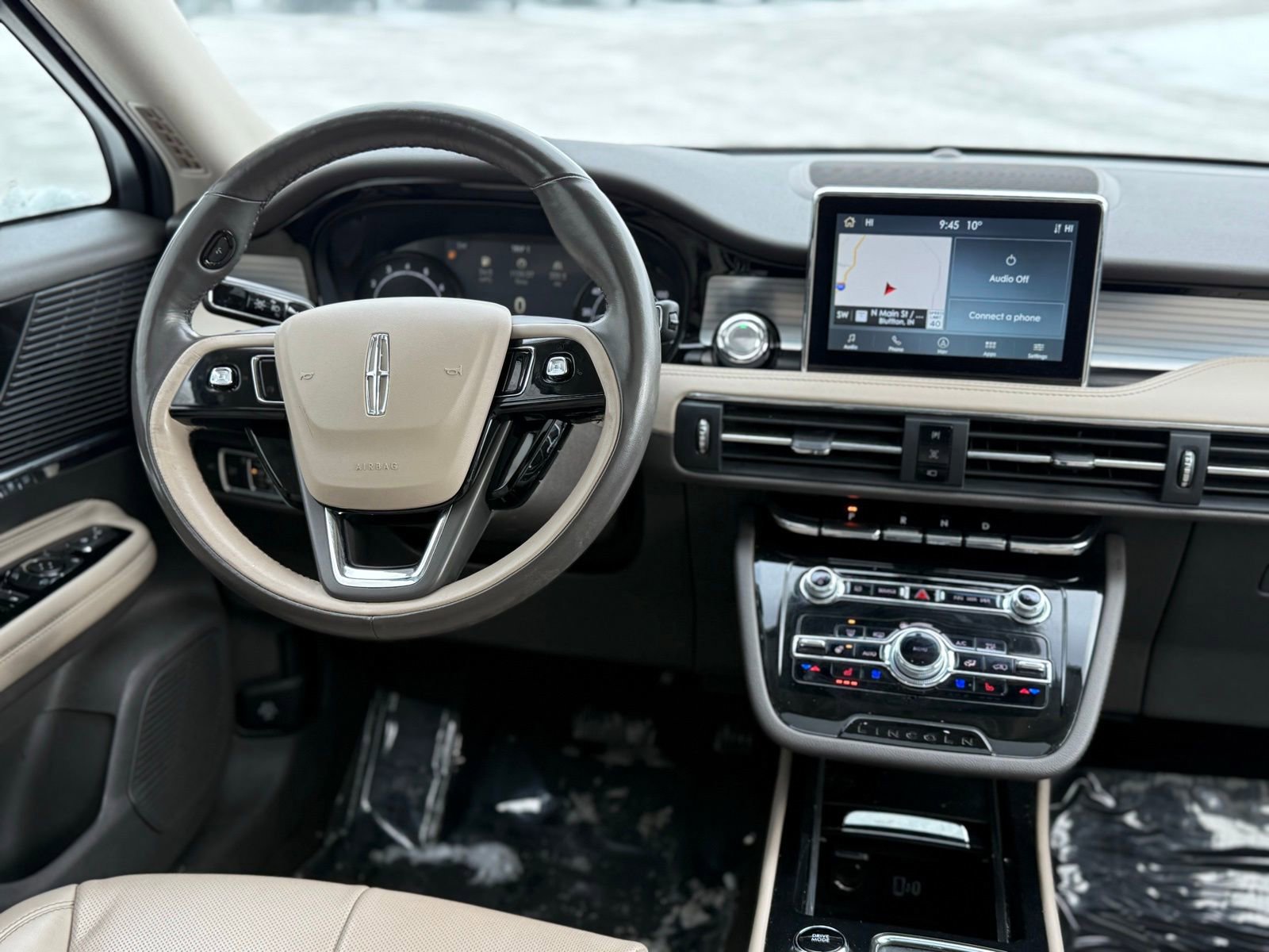 Used 2022 Lincoln Corsair AWD w/ Premium Package image 14