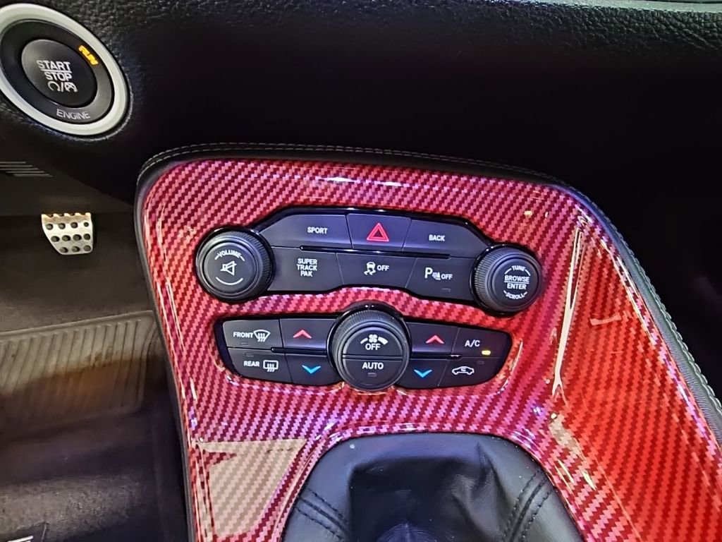 Used 2016 Dodge Challenger R/T image 21