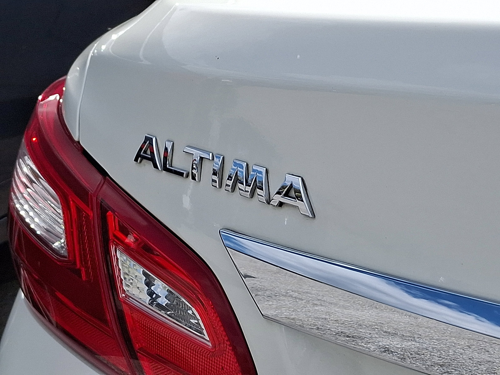 Used 2017 Nissan Altima 2.5 S w/ Power Driver Seat Package image 10