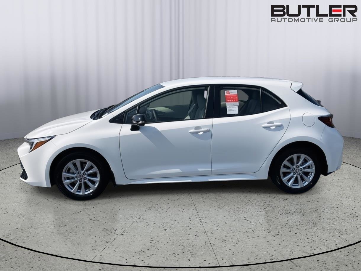 New 2026 Toyota Corolla SE FWD image 2